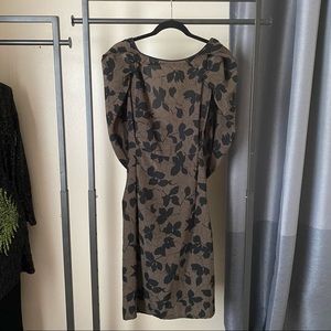 🇺🇸🇺🇦NWOT Nina Ricci low back silk cape dress